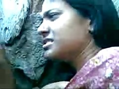 Cute Bengali Girl'_s Boobs Fondeled By Her Boy Friend Behind The Rocks