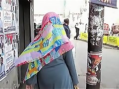 Bangladeshi Women Filmed by German Tourist