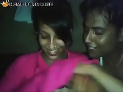 indian big boobs girls show boobs to boyfriend